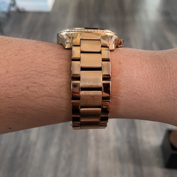 MICHAEL KORS WATCH - Picture 2 of 6